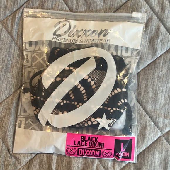 Dixxon Lace Bikini - Picture 4 of 5